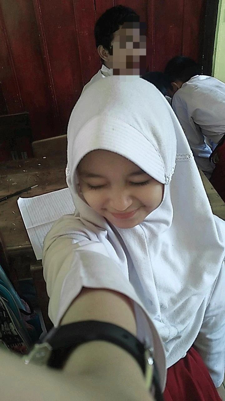 CINDY RAHMANIA